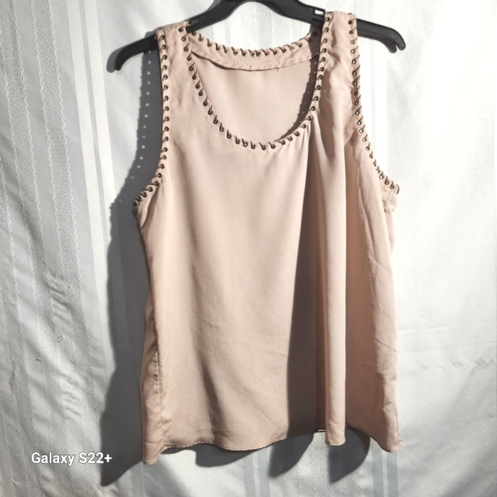 SIERRA TOP TANK BLUSH LARGE  SLEEVELESS BLOUSE SIZE LARGE